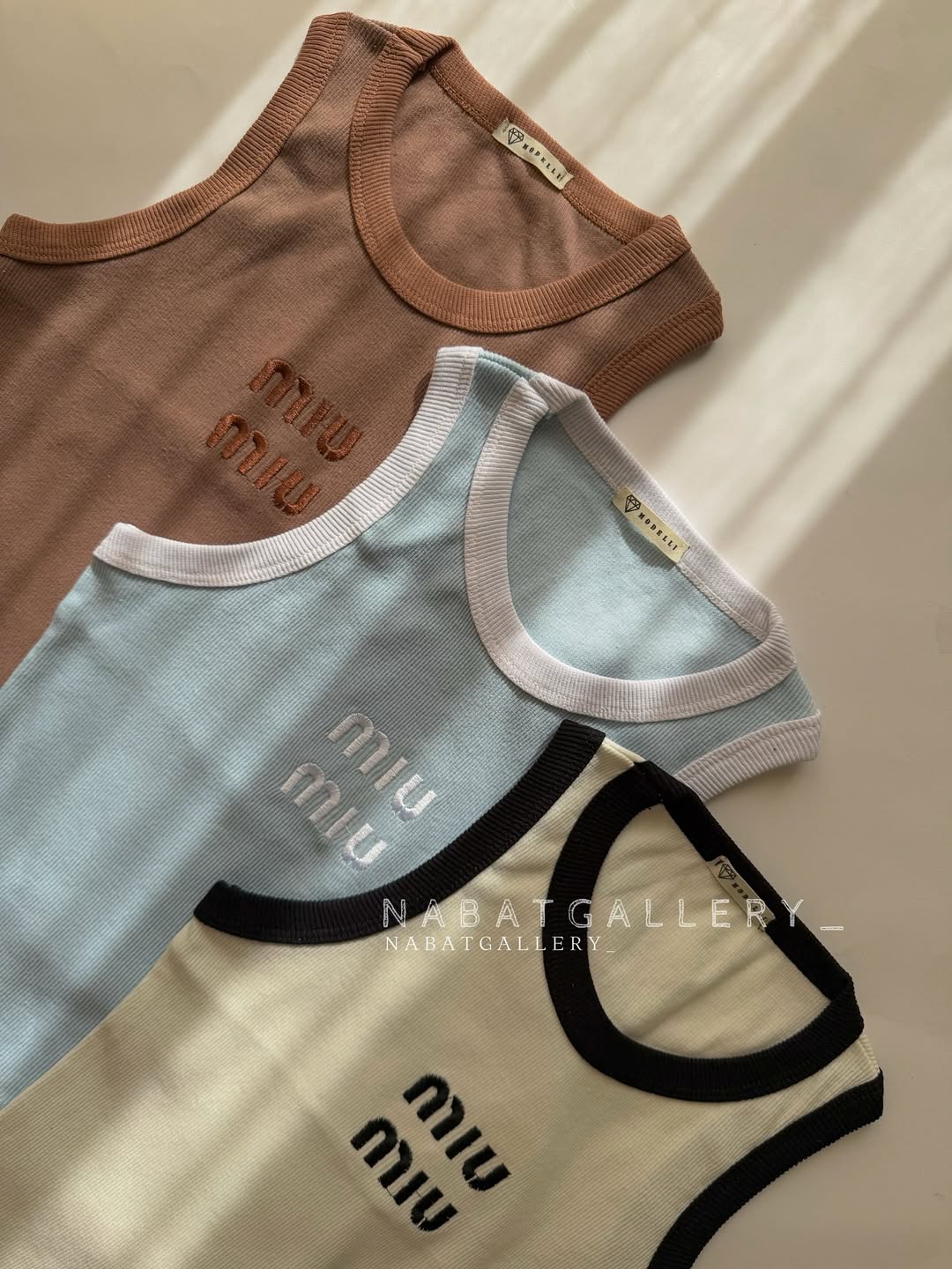 کراپ تاپ گلدوزی شده میومیو